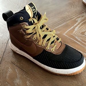 Nike LF1 water shield Duck boots sz 8.5